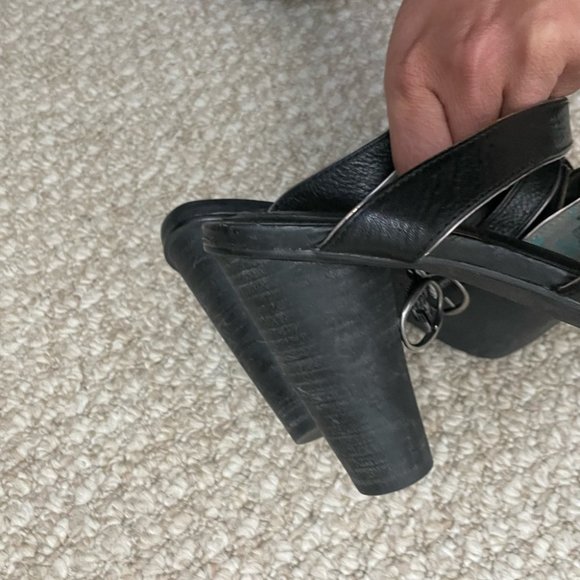 Fossil black strappy heels flower size 9.5 - Picture 11 of 14